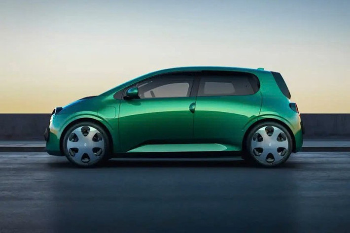 Chiếc xe đô thị nhỏ nhắn này dường như đã sẵn sàng trở lại với vẻ quyến rũ quen thuộc và một trái tim điện mới. Phiên bản sản xuất cho năm 2026 này gần như phản ánh chính xác ý tưởng xe năm 2023.