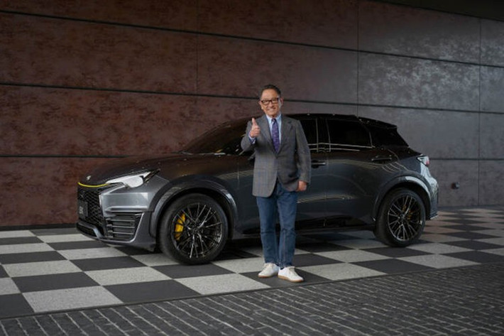 Lexus LBX Morizo RR Original Edition đặc biệt được phát triển từ mẫu SUV đô thị LBX và lấy cảm hứng trực tiếp từ chiếc xe cá nhân của Chủ tịch Toyota - ông Akio Toyoda. Đây là phiên bản đặc biệt của dòng Morizo RR, được sản xuất với số lượng giới hạn chỉ 100 chiếc, dành riêng cho thị trường nội địa Nhật Bản.