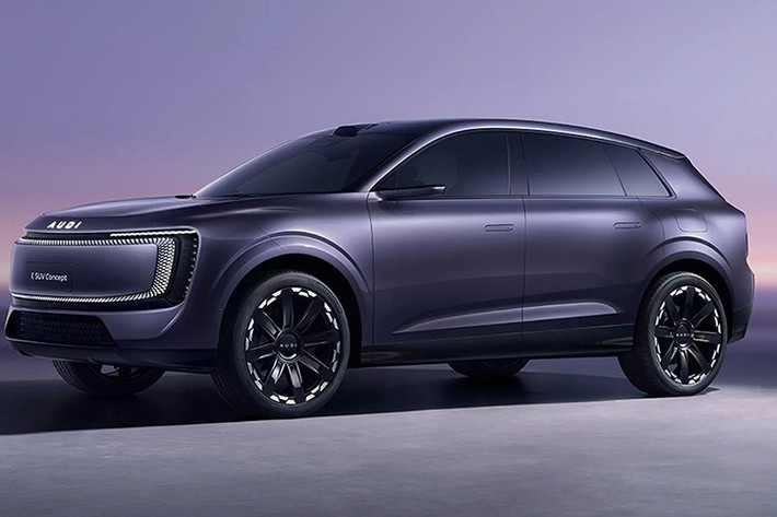 AUDI E SUV được phát triển trên nền tảng số hóa tiên tiến ADP (Advanced Digitized Platform) do Audi và SAIC cùng nghiên cứu. Hệ truyền động sử dụng hai mô-tơ điện, cho tổng công suất lên đến 671 mã lực (tương đương 500 kW).