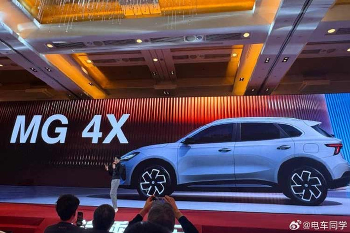 Mẫu xe này đánh dấu bước chuyển biến về mặt kỹ thuật của thương hiệu, đưa dòng xe hatchback cỡ nhỏ MG4 sang định dạng xe gầm cao nhằm cạnh tranh trong phân khúc SUV có sản lượng lớn. MG 4X 2027 tiếp tục được áp dụng ngôn ngữ thiết kế của dòng MG4 thế hệ mới nhưng bổ sung các yếu tố đặc trưng của xe SUV.