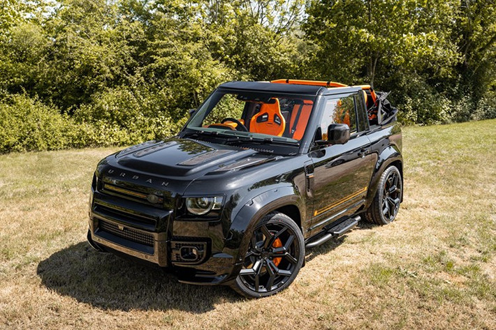 Urban Widetrack Heritage Series Soft-Top, mẫu xe SUV mui trần đầu tiên của Urban Automotive dựa trên Land Rover Defender 90, là một trong ba mẫu xe mới ra mắt tại Lễ hội tốc độ Goodwood 2025.