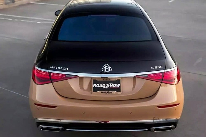 Thông số kỹ thuật cho thấy chiếc Maybach hàng đầu này đạt tốc độ 60 mph (97 kph) trong 4,3 giây, nhanh hơn 0,4 giây so với S580, vốn sử dụng động cơ V8 tăng áp kép 4.0 lít sản sinh công suất 496 mã lực.