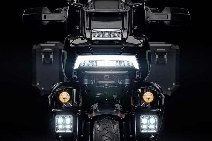 Harley-Davidson Pan America Limited 2026 có tổng dung tích chứa đồ lên tới 120 lít với thùng đựng đồ phía sau và hai thùng cứng hai bên được sơn tĩnh điện màu đen mờ, phù hợp với các chi tiết kim loại còn lại của xe.