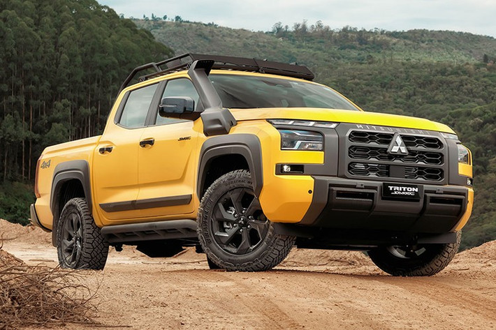 Trong khi Toyota Hilux và Nissan Navara thế hệ mới đang thu hút nhiều sự chú ý trên thị trường xe bán tải cỡ trung thì ở Nam Mỹ lại có một đối thủ khác âm thầm xuất hiện. Theo đó, Mitsubishi vừa ra mắt Triton Savana tại thị trường Brazil như một phiên bản đặc biệt tập trung phần lớn vào khả năng off-road.