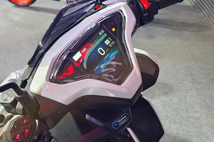 Xe được trang bị động cơ điện cho công suất tối đa lên tới 9,4 kW và mômen xoắn cực đại lên tới 48Nm. Sức mạnh này giúp xe có được khả năng phản hồi tay ga nhạy cùng bứt tốc mạnh mẽ.