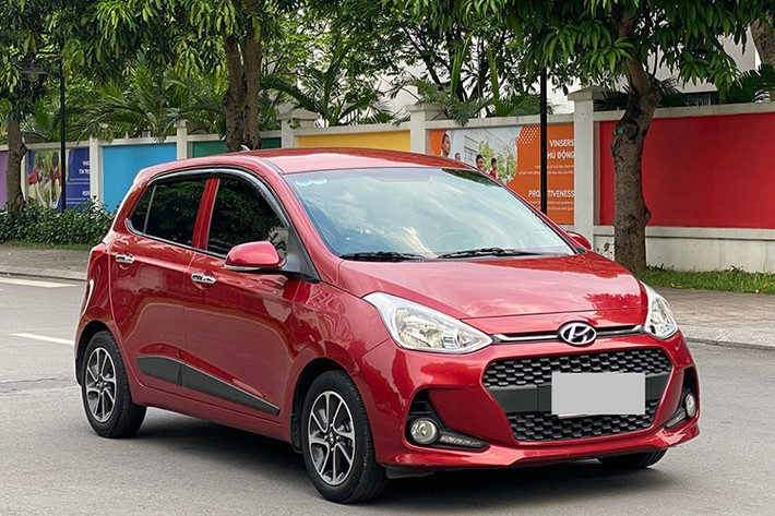 Hyundai i10 tại Việt Nam là mẫu xe tiêu biểu của dòng xe giá rẻ đến từ Hàn Quốc. Mẫu xe hạng A này là lựa chọn ưu tiên hàng đầu của những người mua xe giá rẻ.