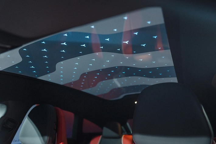 CLA Shooting Brake EQ sở hữu khoang hành lý phía trước dung tích 101 lít và khoang sau đạt 455 lít, có thể mở rộng đến 1.290 lít khi gập hàng ghế sau. Phiên bản CLA 250+ được trang bị động cơ điện đơn, dẫn động cầu sau, cho công suất 272 mã lực và mô-men xoắn 335 Nm.