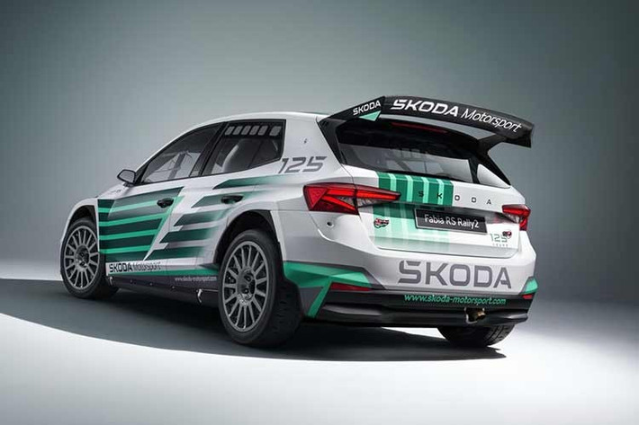 Với gói nâng cấp dành cho Fabia RS Rally2, gồm: kính polycarbonate phía sau, tấm che thanh ngang, túi đèn phụ (nếu mua kèm đèn phụ), 6 mâm hợp kim magiê OZ màu đặc biệt, hệ thống dây điện động cơ nhẹ, bảng điều khiển trung tâm, màn hình chào mừng “125 Years”, ống bọc các khớp CV.