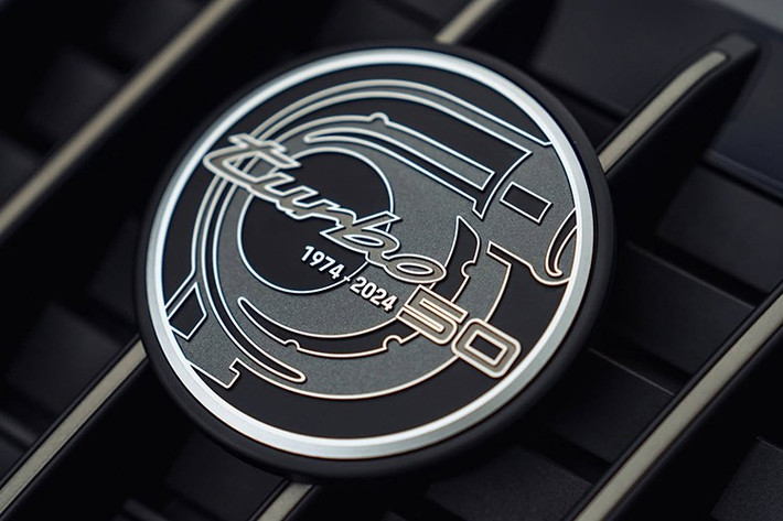 Về vận hành, Porsche 911 Turbo 50 Years được trang bị động cơ boxer 6 xy-lanh 3.7L twin-turbo, cho công suất 650 mã lực và mô-men xoắn 800 Nm. Động cơ đi kèm hộp số PDK 8 cấp, hệ dẫn động 4 bánh toàn thời gian, cho khả năng tăng tốc 0-100 km/h chỉ trong 2,7 giây, trước khi đạt tốc độ tối đa 330 km/h.