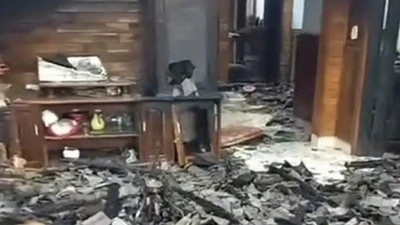 Nghi án phóng hỏa đốt nhà, bất ngờ lời kể của người cha