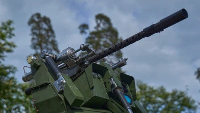 Ukraine triển khai tháp pháo phòng không dẫn đường bằng AI