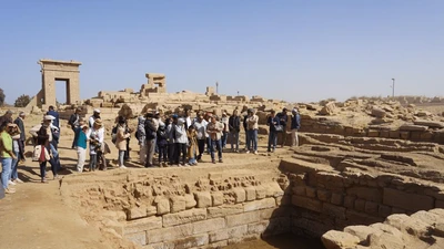 Khám phá hồ thiêng bí ẩn trong quần thể đền Karnak, Ai Cập