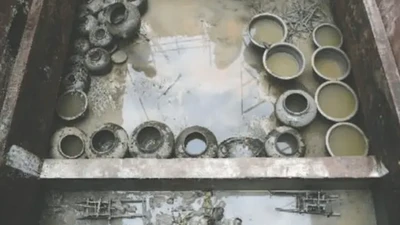 Phát hiện thứ quái dị trong ngôi mộ cổ 