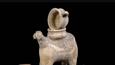 Bí ẩn chiếc ấm trà 3.300 năm tuổi có hình con cừu