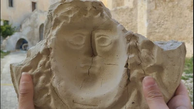 Mặt nạ Medusa cổ xưa hé lộ nền văn hóa Sicily thời La Mã