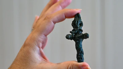 Giải mã chiếc đinh bùa hộ mệnh chống tà ma từng gây ám ảnh