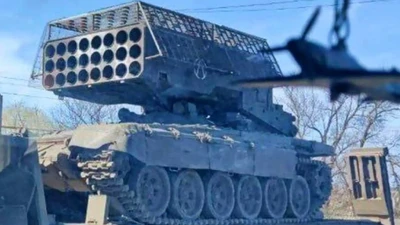 Nga triển khai hệ thống TOS-1A Solntsepek bản nâng cấp chống UAV siêu đỉnh 