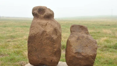 Đá chạm khắc hình người từ thời kỳ đồ đá mới tại Orkney