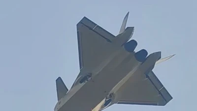 Máy bay chiến đấu tàng hình J-20A Trung Quốc trang bị động cơ WS-15 mới 