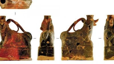 Chiếc bình gốm hình bò tót thời La Mã cổ đại 