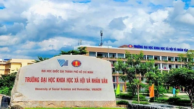 Cận cảnh gói thầu nâng cấp phòng học Nhà học D tại Đại học Nhân văn TP HCM