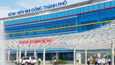 Bệnh viện Nhi Đồng Thành phố xét gói thầu 5 tỷ: 17 nhà thầu tham dự, nhiều mức giá 'thấp bất thường'