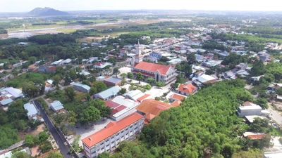 Gói thầu Đường vào Sân vận động xã Châu Pha: Tiết kiệm cho ngân sách hơn 1,1 tỷ đồng [Kỳ 1] 