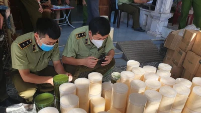 Cà Mau: Phát hiện kho mỹ phẩm “khủng” không có hóa đơn, chứng từ