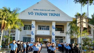 Sóng gió đấu thầu: Thiết bị giáo dục 5,2 tỷ đồng 'vướng' tiêu chí Chieru ở An Giang