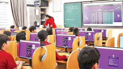 Gói thầu 160 tỷ tại Vĩnh Long: Máy ảnh "nồi đồng cối đá" và