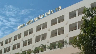 Đấu thầu tại BV Nhân dân 115: Hồ sơ mời thầu sửa đổi chỉ 3 ngày trước giờ G