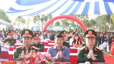 Xuân Chiến sĩ 2026 trao hàng nghìn phần quà tại Lâm Đồng