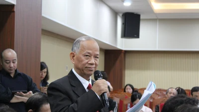 Thông cáo báo chí ngày làm việc thứ hai và bế mạc Hội nghị Trung ương 14