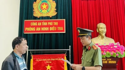 Khởi tố người đàn ông say rượu, dùng dao quân dụng chém hàng xóm