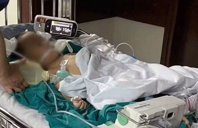 Bé trai hôn mê sau buổi học ở cơ sở can thiệp đã tử vong sau gần 1 tháng điều trị tại bệnh viện. Ảnh nguồn tienphong.vn
