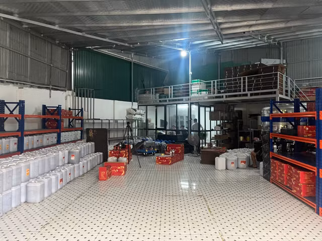 Toàn bộ hàng hoá vi phạm đã bị niêm phong để xử lý theo quy định. Ảnh nguồn DMS