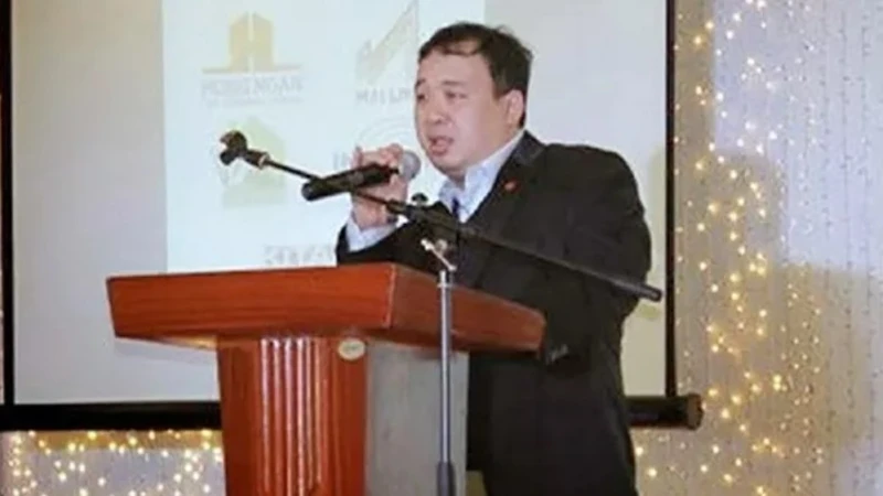 Đại gia 'Khoa khàn' bất ngờ tái xuất