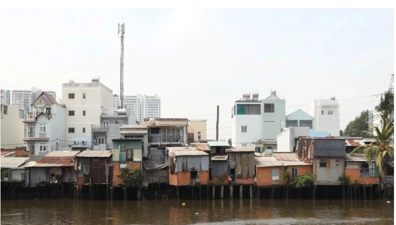 TP HCM kiến nghị Trung ương hỗ trợ 10.000 tỉ đồng để xóa nhà tạm ven kênh