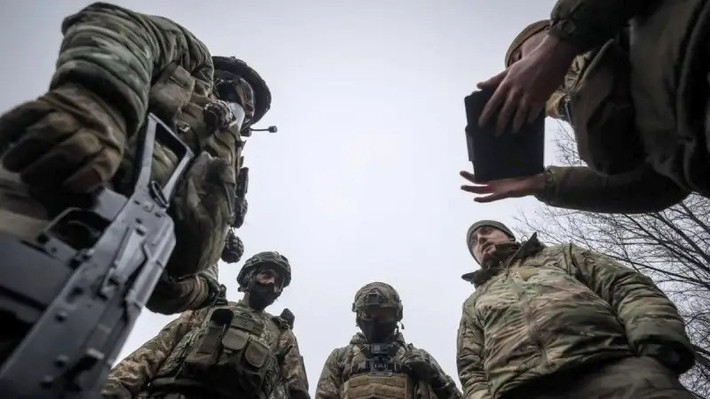 Nếu AFU chọn giữ vững mặt trận Sumy, có thể tạo các lỗ hổng trong phòng thủ ở các mặt trận khác, tạo cơ hội cho quân Nga tấn công. Nhưng nếu AFU không điều động quân để hỗ trợ, áp lực phòng thủ trên mặt trận Sumy có thể gia tăng, tiềm ẩn nguy cơ chọc thủng phòng tuyến.