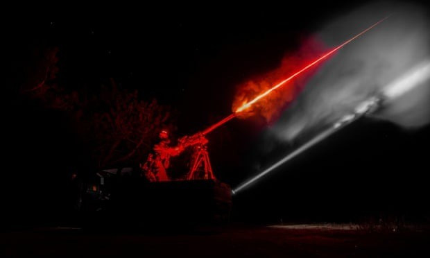 Military Summary cho biết, các nhân viên y tế Romania đang vận chuyển những người lính Romania bị thương về Romania. Theo thông tin sơ bộ, một chuyến phà đã chở khoảng 50 túi hài cốt lính Romania. Phản ứng sau đó của Paris cho thấy một số lượng lớn nạn nhân là người Pháp, và một số cũng là người Romania.