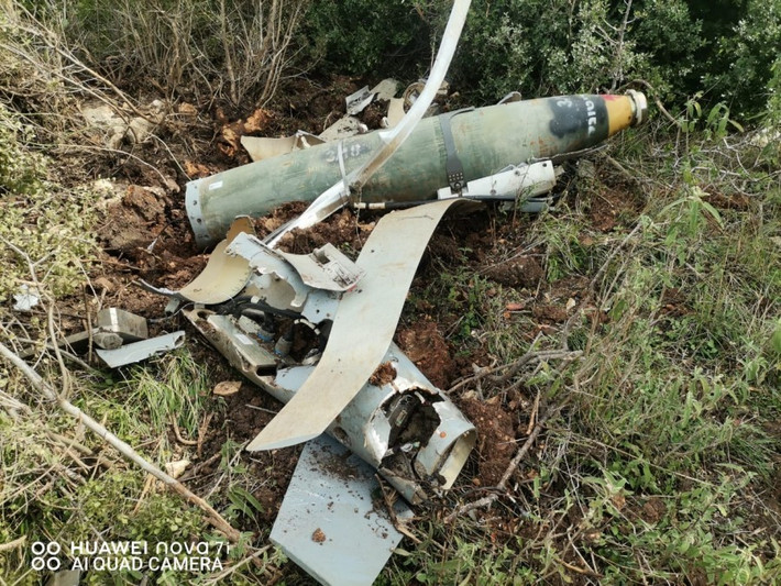 Nếu mục tiêu bị che khuất, cản trở cả việc khớp hình ảnh và điều khiển bằng cần điều khiển thủ công, và tín hiệu GPS trong khu vực mục tiêu bị gây nhiễu, quả bom có ​​thể lệch khỏi đường bay dự định.