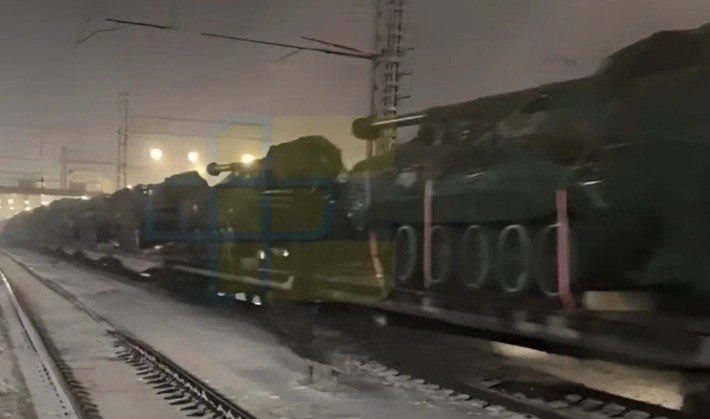 Việc RFAF đưa pháo Koksan vào biên chế chiến đấu, có thể nhằm mục đích lấp đầy khoảng trống đó. Các nhà phân tích lưu ý, việc Triều Tiên cung cấp các loại vũ khí như vậy cho Nga đánh dấu một bước tiến đáng kể trong hợp tác quân sự giữa hai bên.