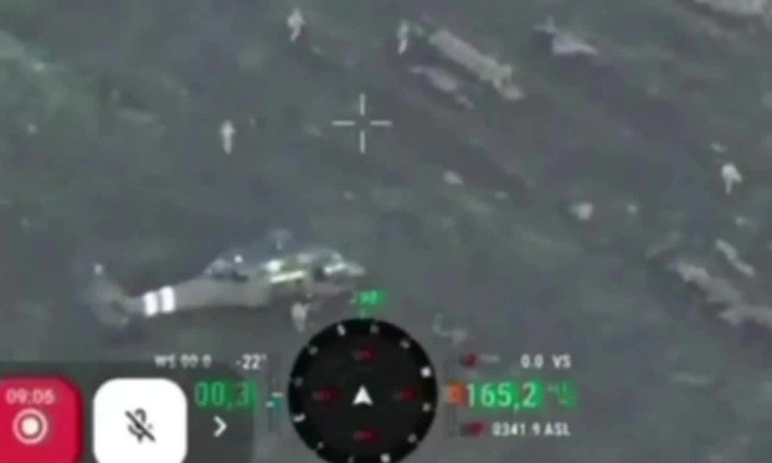 Thật trớ trêu là, khi khu vực này bị loại bỏ khỏi tuyến phòng thủ của Kiev, cả cuộc đổ bộ gần như "tự sát" của binh sĩ tinh nhuệ thuộc Tổng cục Tình báo quốc phòng Ukraine (GUR) trên 2 chiếc trực thăng Blackhawk và cuộc đột kích của một nhóm xe tăng AFU ở vùng ngoại ô phía tây thành phố đều bị lãng quên ngay lập tức.