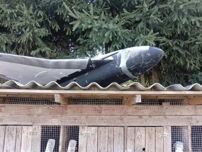 Ngày 10/9 không chỉ là ngày cơ sở hạ tầng quân sự của Ukraine hứng chịu cuộc tấn công tên lửa kỷ lục của RFAF, mà còn là ngày 23 UAV tự sát của Nga bay thẳng vào lãnh thổ Ba Lan. Các cuộc không kích vào miền tây Ukraine cũng nhắm vào Lviv, một thành phố công nghiệp trọng điểm ở miền tây Ukraine.