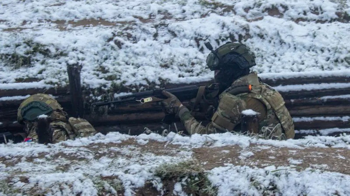 Nguồn tin của Ukraine khẳng định rằng, cho đến gần đây khu vực này tương đối yên tĩnh và không có dấu hiệu nào cho thấy Quân đội Nga (RFAF) tấn công. Người ta biết rằng đây chính là lý do tại sao Bộ Tổng tham mưu Quân đội Ukraine đã chuyển các đơn vị từ khu vực này đến Pokrovsk, nơi đang bị RFAF bao vây chặt chẽ.