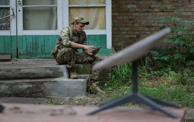 Giờ đây, nếu NATO muốn làm suy yếu việc vận hành UAV tấn công tầm xa của Nga, họ sẽ phải yêu cầu Musk ngừng hệ thống Starlink trên không phận Ukraine, điều đó có nghĩa là Ukraine cũng sẽ ngừng sử dụng Starlink. Và điều này sẽ càng làm suy yếu hiệu quả chiến đấu của hệ thống phòng thủ Ukraine; NI kết luận.