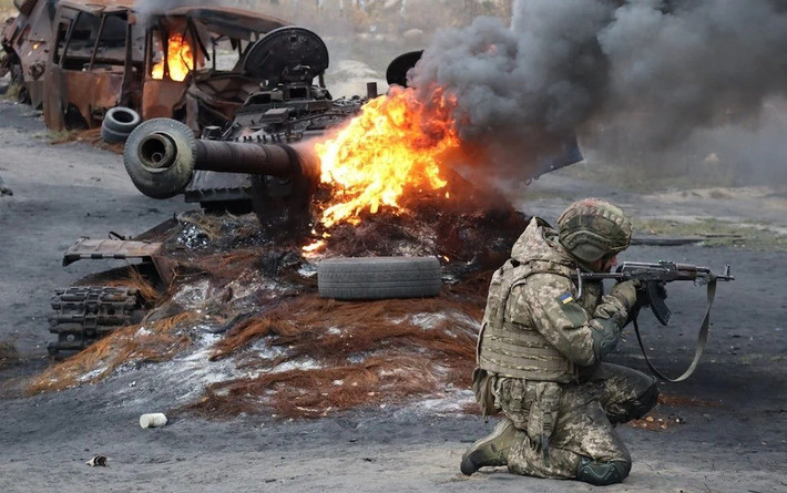 Theo ISW, Bộ Tổng tham mưu RFAF đã điều một số đơn vị tinh nhuệ như lính dù và lính thủy đánh bộ từ các khu vực Sumy và Kherson đến tỉnh Donetsk. Vậy những đơn vị tinh nhuệ nào của Nga đã tới chiến trường Donetsk? Đây chỉ là kế hoạch luân chuyển quân bình thường, hay là chuẩn bị cho một cuộc tấn công tổng lực của RFAF?