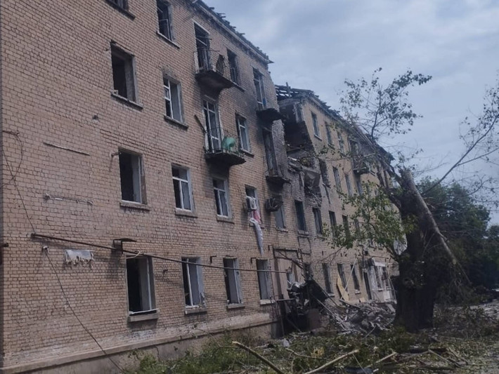 Với chiến dịch này, các lực lượng của Tập đoàn quân số 2 RFAF đang bao vây quân Ukraine trong khu dân cư ở phía đông thành phố Pokrovsk. Kênh ZOV Military xác nhận, RFAF mở rộng vùng kiểm soát xung quanh ga xe lửa Pokrovsk, chiếm giữ các vị trí mới trong khu dân cư của làng Dinase. Họ đã tiến thêm 400m vào trung tâm thành phố.