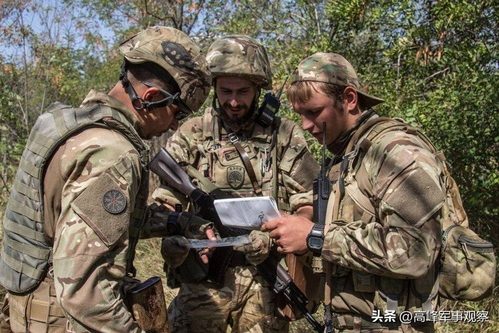 Theo kênh Readovka, RFAF tiếp tục các đợt tấn công nhằm loại bỏ và bao vây các vị trí phòng thủ quan trọng của AFU tại Pokrovsk. Ngược lại, phía AFU cũng có thể đang chuẩn bị một chiến dịch phản công cục bộ khác, tương tự như chiến dịch mà họ đang tiến hành gần Dobropolye.