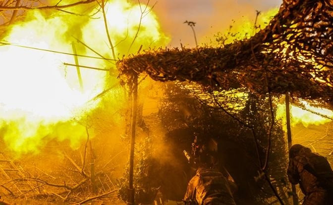 Giới phân tích phương Tây đang lo ngại rằng trận chiến cuối cùng giành quyền kiểm soát Donbass thực chất đã bắt đầu, khi Konstantinovka, Druzhkovka, Kramatorsk và Sloviansk đã hợp nhất thành quần thể đô thị trải dài duy nhất. Việc mất đi trung tâm giao thông quan trọng sẽ tự động đe dọa đến tất cả các trung tâm khác.